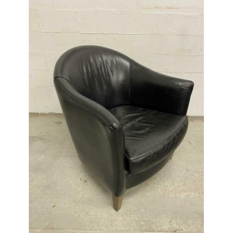 Zwart leren clubfauteuiltje