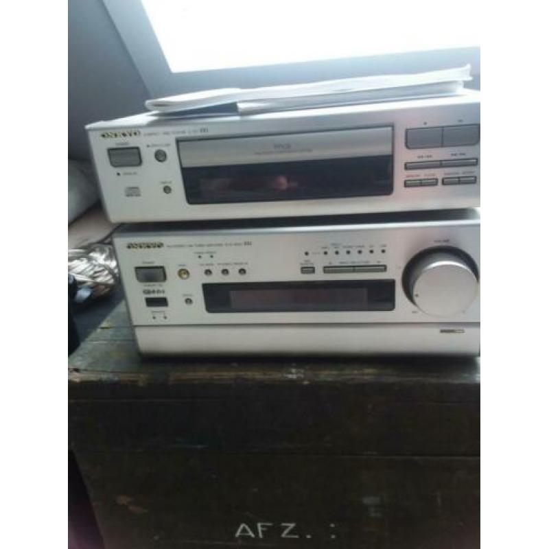 Onkyo R -811RDS