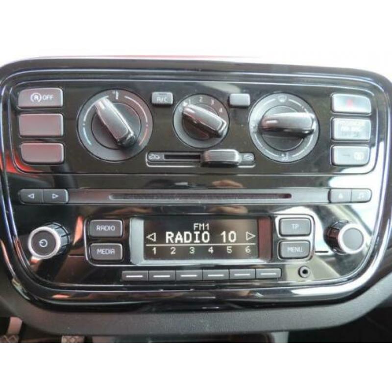 Volkswagen up! 1.0 move up! BlueMotion (Hleer,navi,airco)