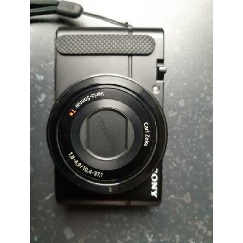 Sony rx100 met hoesje en 4GB geheugenkaart.