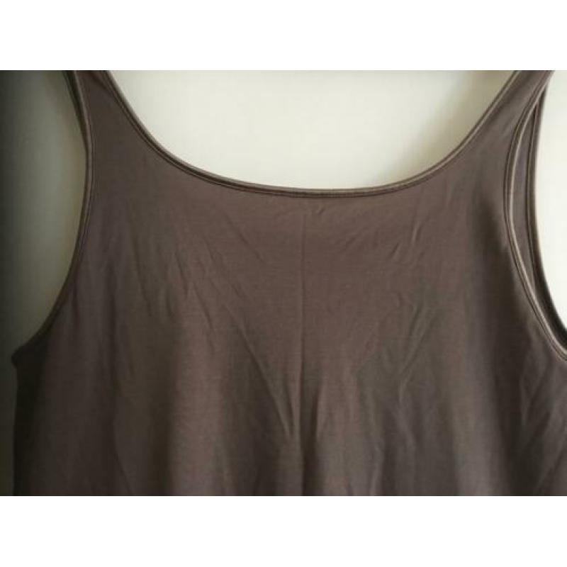 NIEUW chic topje MEY taupe hemdje spaghettitop 12.50 euro