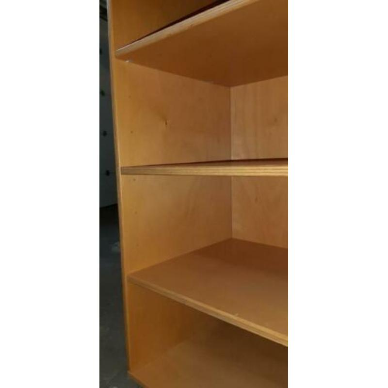 Klassehout KDV-kast / knutselkast/schappenkast met krijtbord
