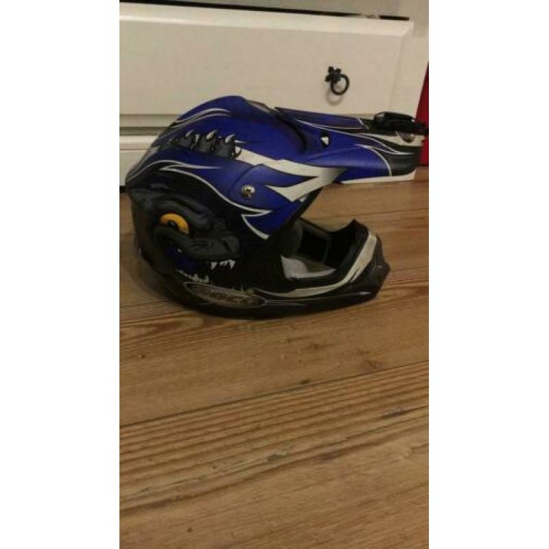 Crosshelm te koop. Maat xxs. Nooit op gevallen