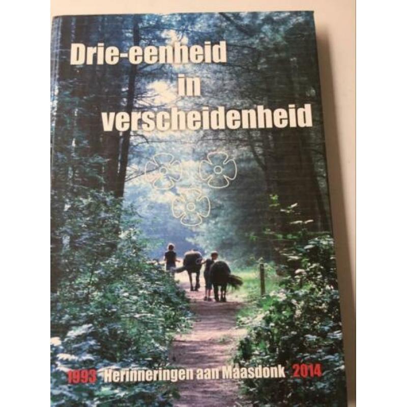 Drie-eenheid in verscheidenheid, herinneringen aan Maasdonk
