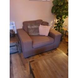 Hoekbank met love Seat moet voor zaterdag weg