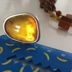 Mooi ring met grote Amber barnsteen