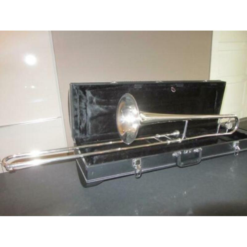 116. Trombone Yamaha YSL-352 S Zilver