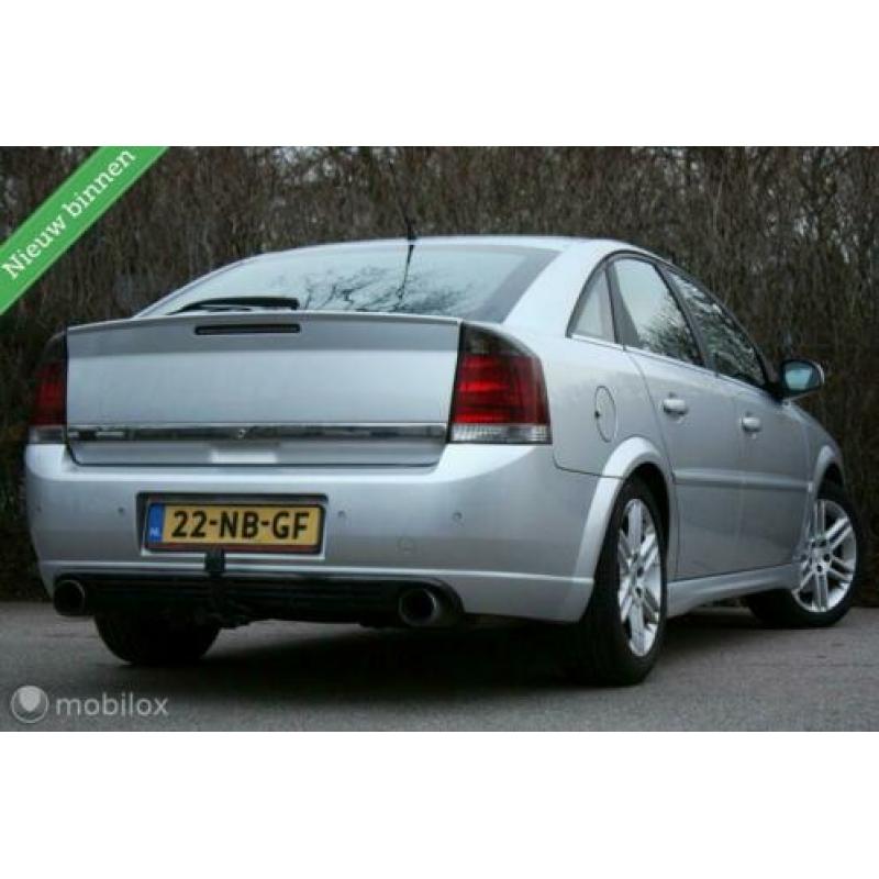 YOUNGTIMER Opel Vectra GTS 3.2 V6 AUT Elegance leer/trekhaak