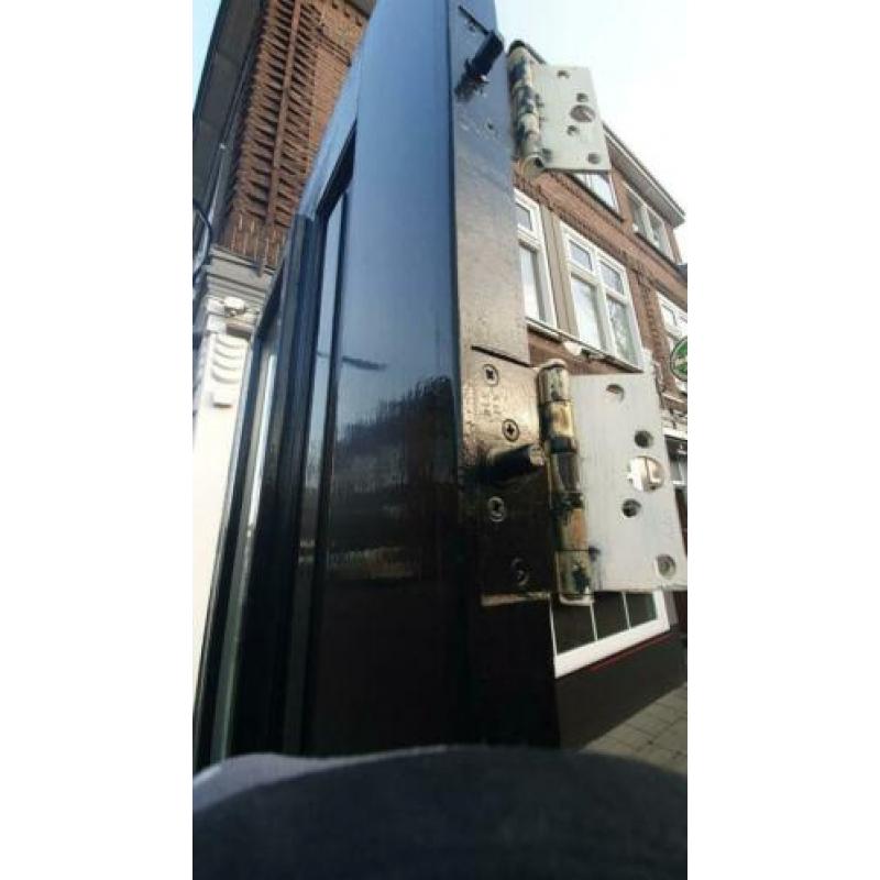 Hardhouten buitendeur 86.5x220cm. Dubbelglas.