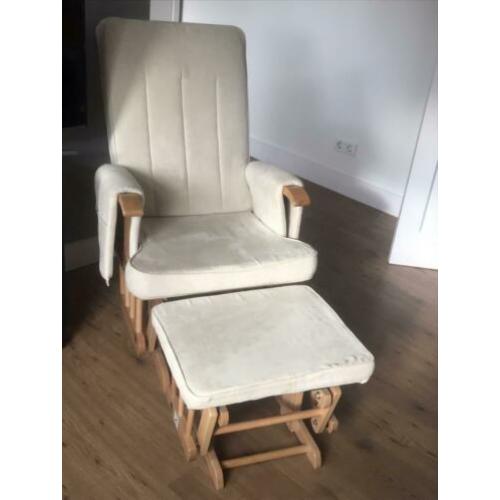 Schommelstoel babykamer