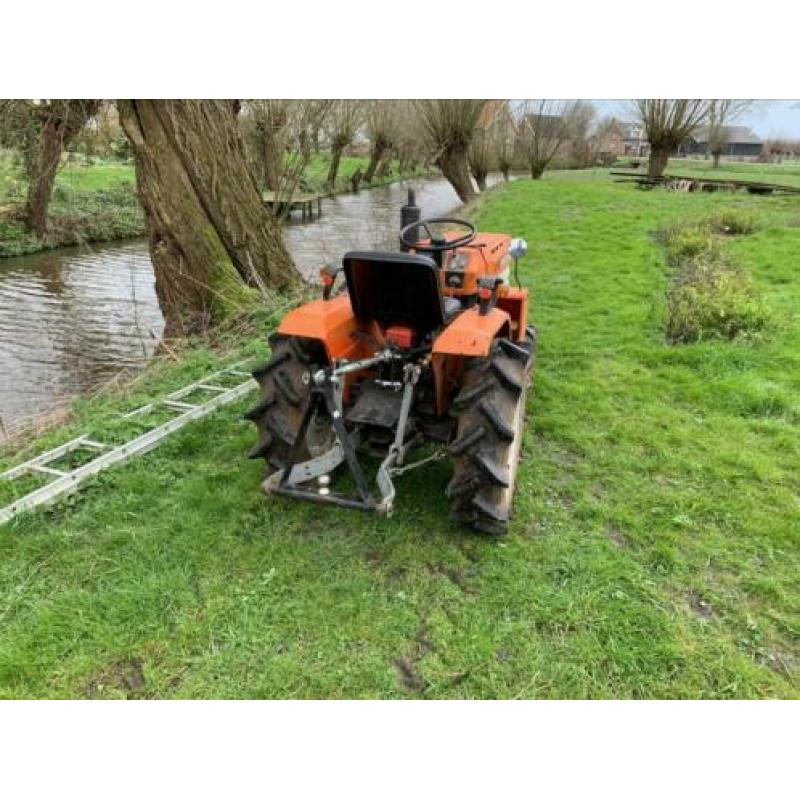 Kubota B1500 4x4 4wd minitractor 3 cilinder
