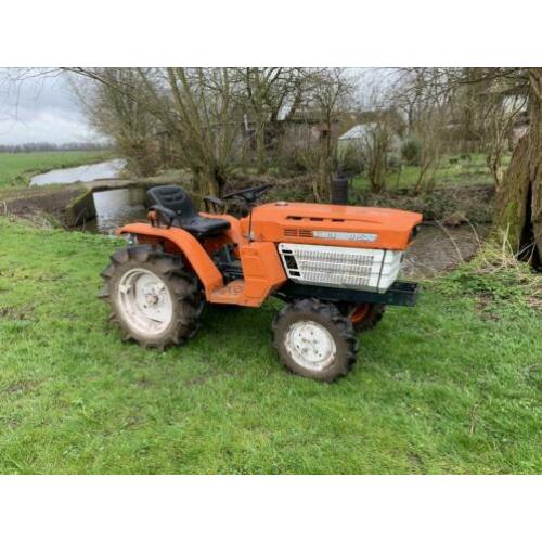 Kubota B1500 4x4 4wd minitractor 3 cilinder