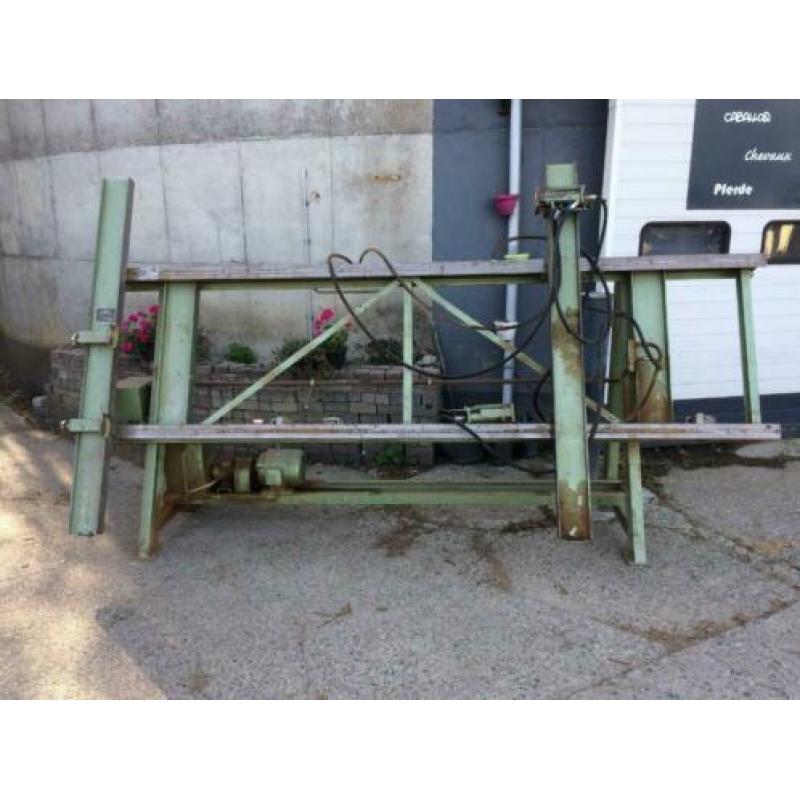 Maweg opsluitbank 3000x2400mm met 5 cilinders