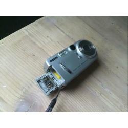 Sony Cybershot DSC-P72 camera 3.2Mp