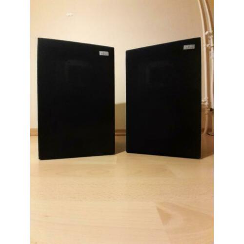 AKAI professional speakers