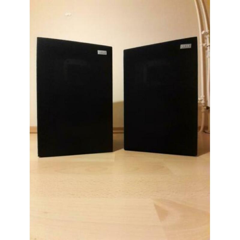 AKAI professional speakers