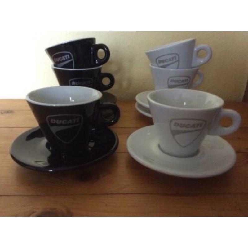 Voor Ducati liefhebber Italie servies 6 kop en schotels