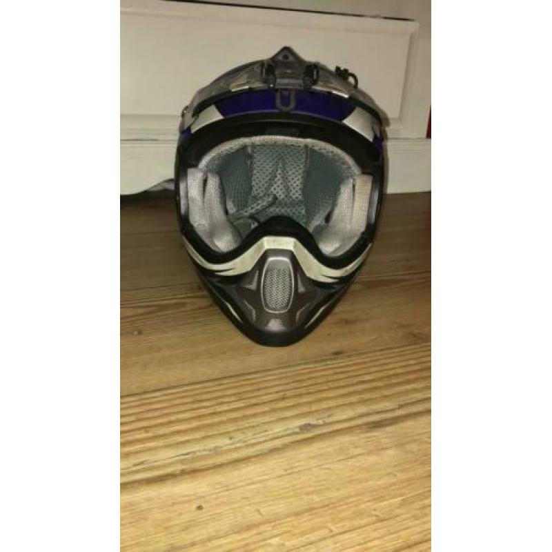 Crosshelm te koop. Maat xxs. Nooit op gevallen
