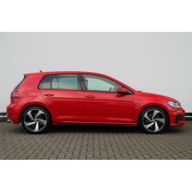 Volkswagen Golf 2.0 TSI 230PK GTI | LED | Parkeersensoren |