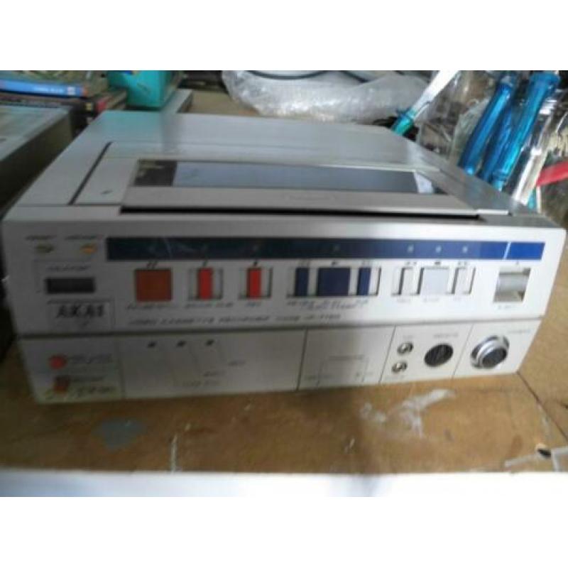 AKAI,vhs camera met toebehoren recorder, tuner