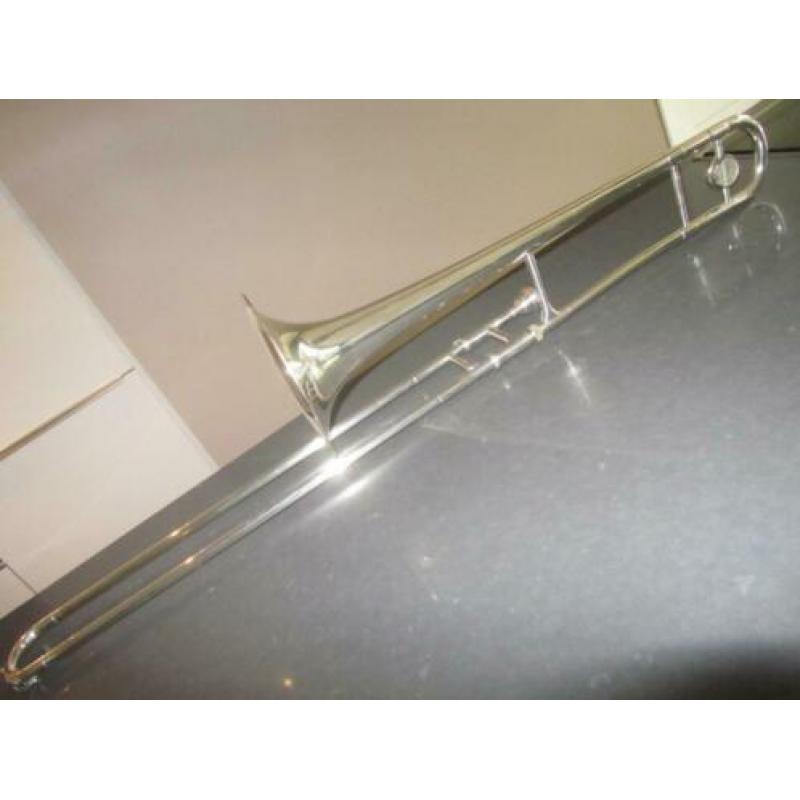 116. Trombone Yamaha YSL-352 S Zilver