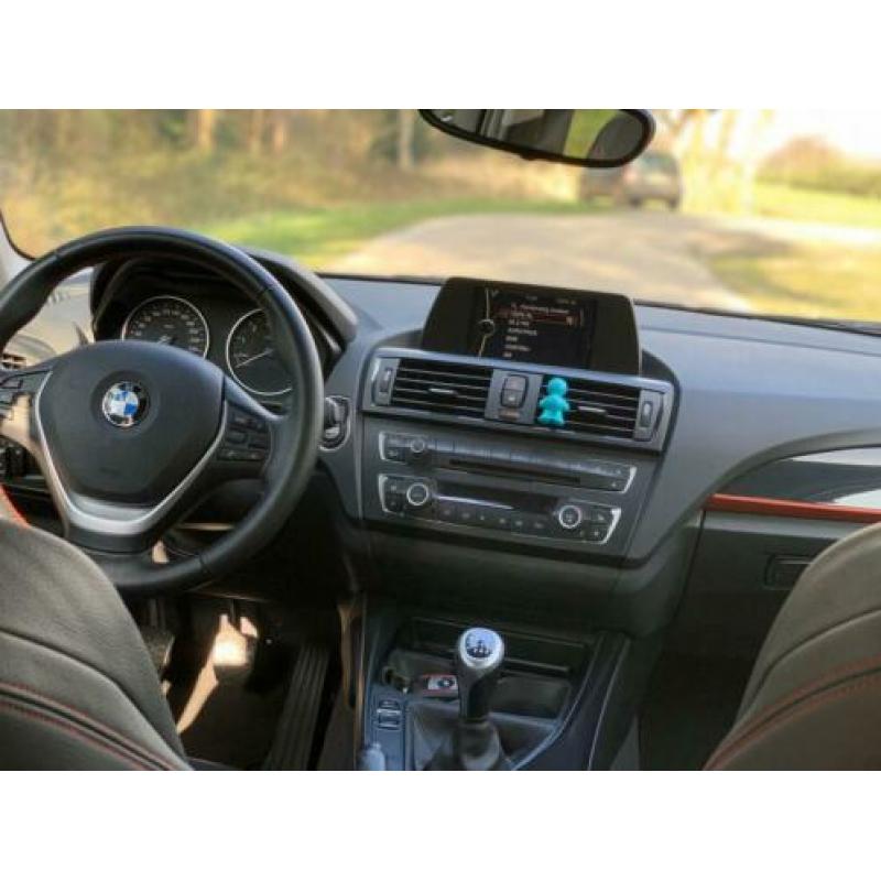 BMW 1-Serie 116I 100KW 5DR 2012 Zwart