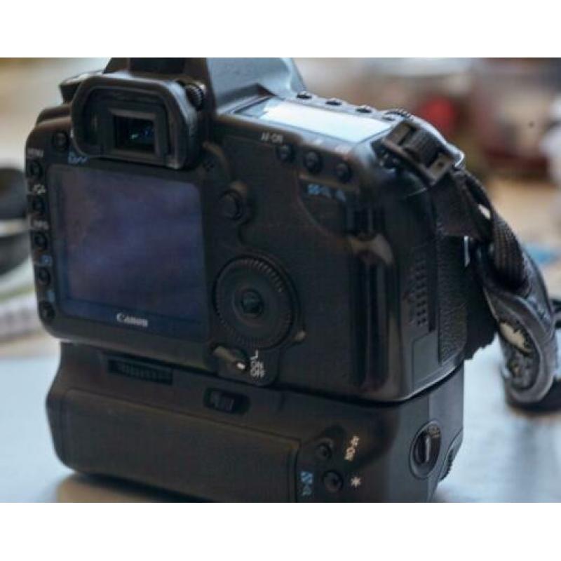 Canon EOS 5D mark II body+ Grip