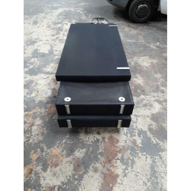 Zwarte boxspringbed 140 x 210 excl. matras
