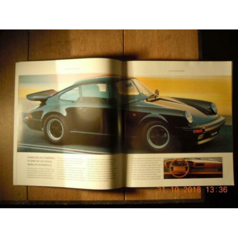Verzamel folder Porsche met 911, 944 en 928. 24 Pagina s. Ne