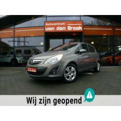 Opel Corsa 1.2-16V Cosmo Automaat Airco Cruise Controle Lmv
