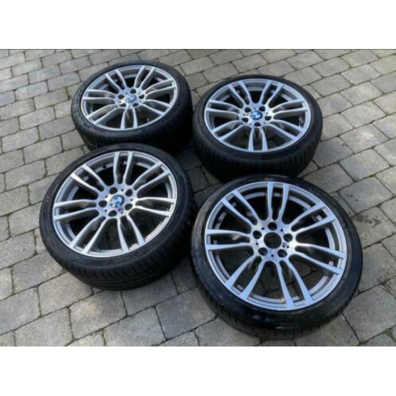 BMW 19 inch styling 403 M velgen met Banden