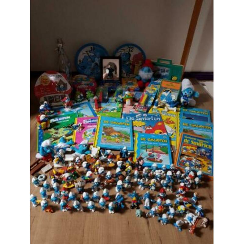 Grote verzameling smurfen