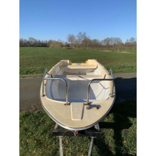 Polyester boot met trailer
