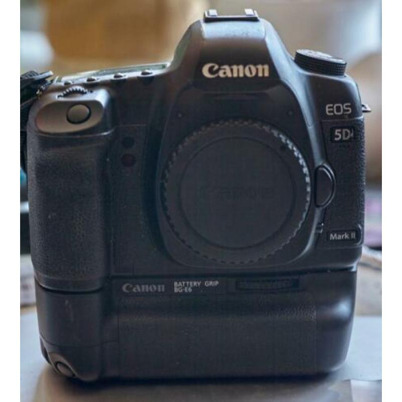 Canon EOS 5D mark II body+ Grip