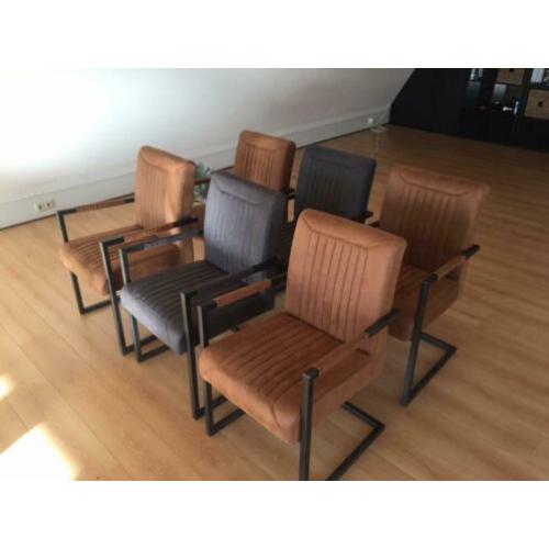Industriële stoelen te koop