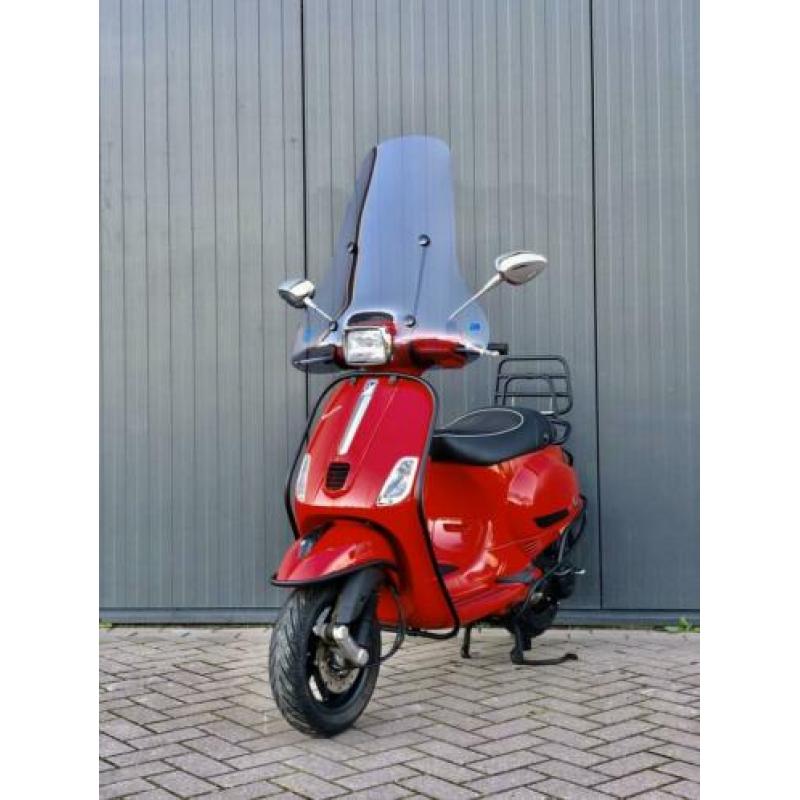 Vespa S Sport Snor 2013 ‘Ferrari Rood’ ‘Vol Optie’