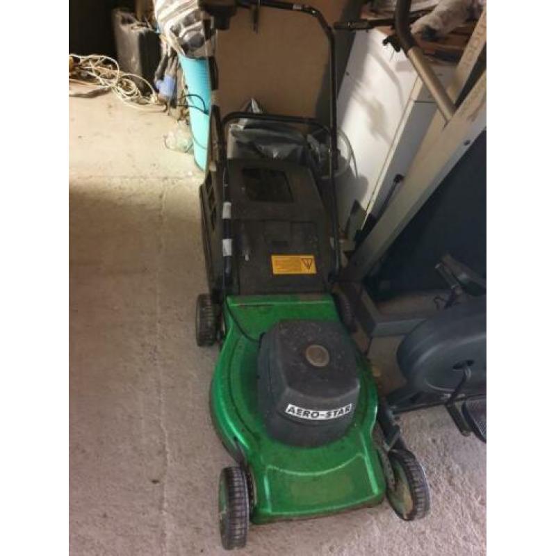 Grasmaaier elektrische grasmaaier 25 euro