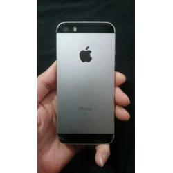 IPhone SE met 32gb en gebrokken achter plaat