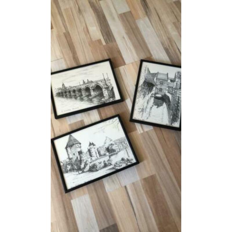 Set drie tekeningen Maastricht- kunststof lijstjes