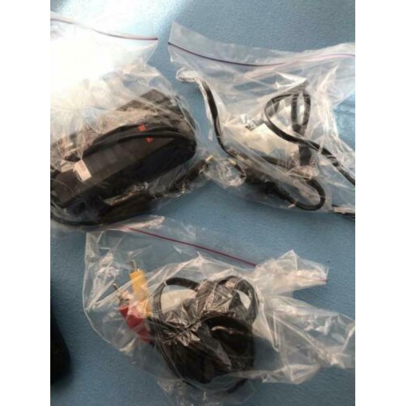 Playstation 2 + 2 controllers
