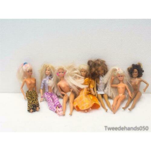 9 Barbie poppen 89105