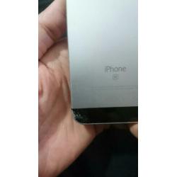 IPhone SE met 32gb en gebrokken achter plaat