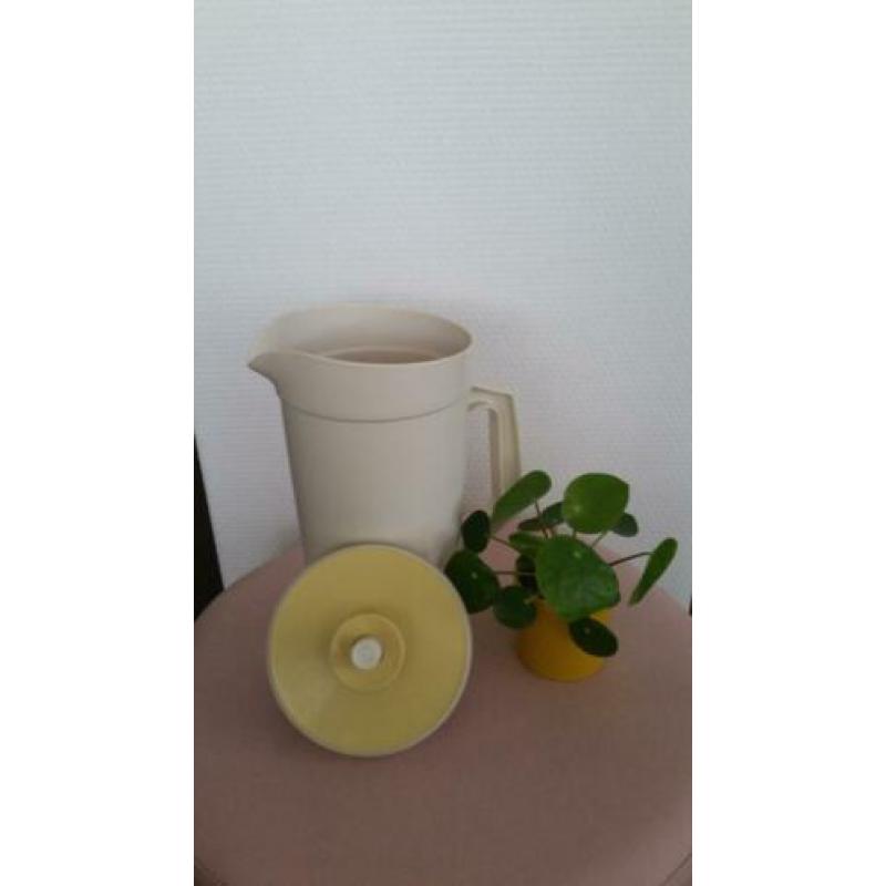 Tupperware schenkkan sapkan retro geel pastel geel deksel