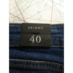 Skinny jeans MANGO maat 40.
