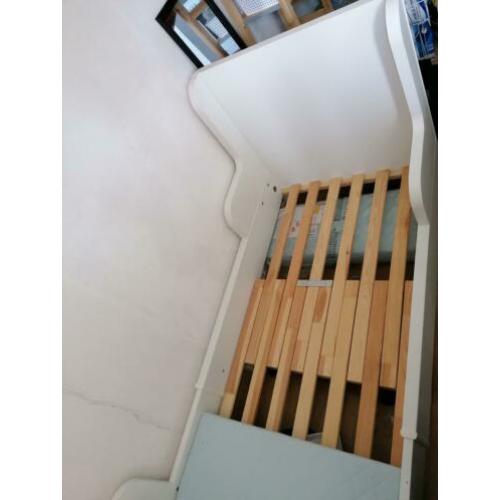 Busunge meegroeibed met matras