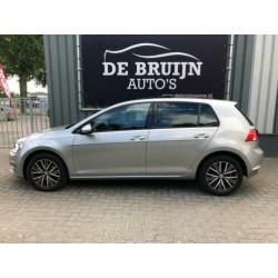 Volkswagen Golf 1.4 TSI Highline Pannoramdak,navi