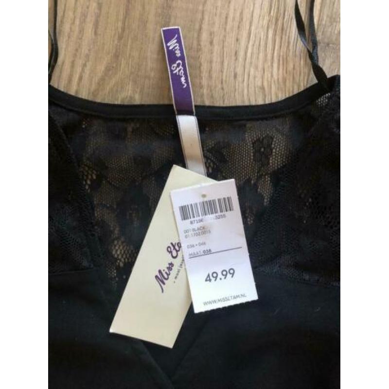 Zwarte nieuwe jumpsuit maat 38, valt als een ruime 40!