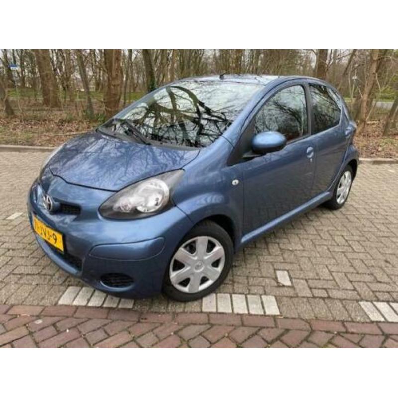 Toyota Aygo 1.0 12V VVT-I 5DRS airco