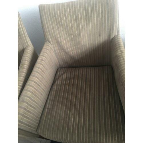 Twee huiskamer stoelen