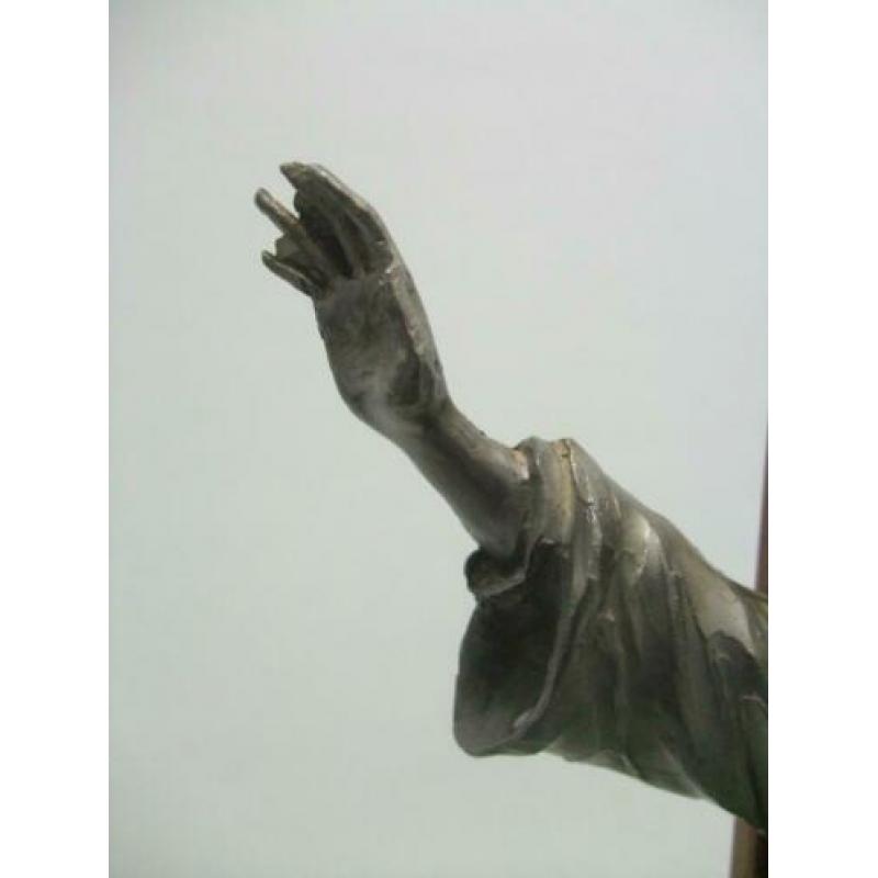 Tinnen beeld van Jesus (1a)